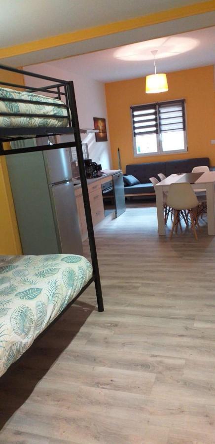 La Riviera Apartment La Fere Exterior photo